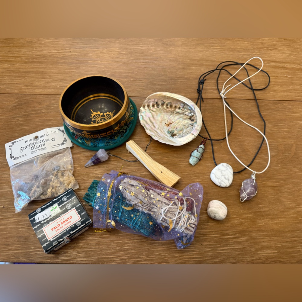 Mystical Meditation Set with Singing Bowl and Crystals